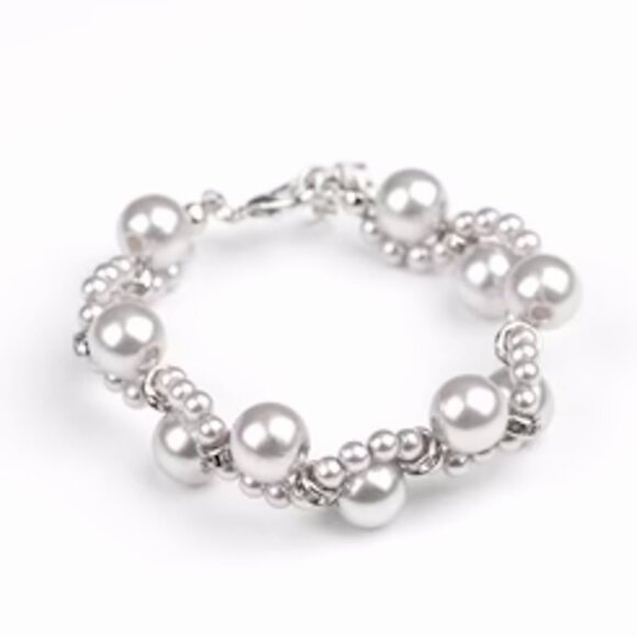 Paparazzi Jewelry Accessories - Utmost Uptown - Silver Bracelet - Vintage - Picture 4 of 4